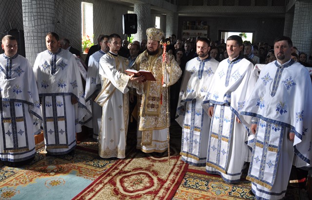 Liturghie Arhierească la Mănăstirea Rus