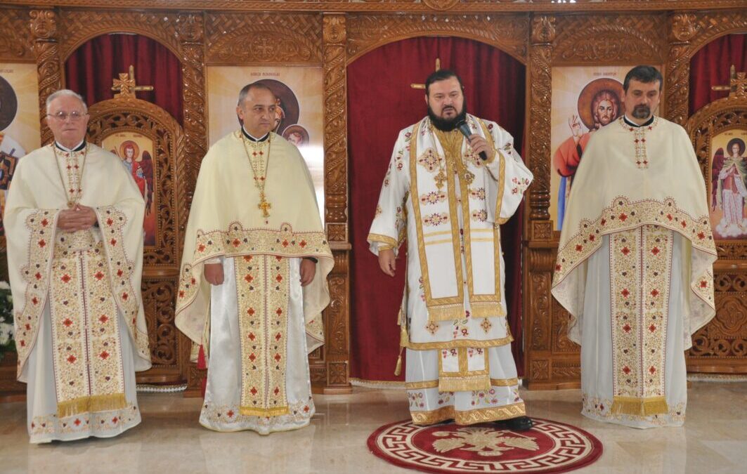 Prima Sfântă Liturghie oficiată în noua biserică a Parohiei Crișeni