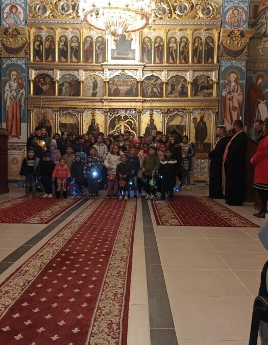 Începutul Postului Nașterii Domnului în Parohia Ortodoxă Fildu de Mijloc – procesiunea lampioanelor.