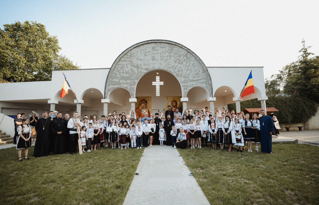 Peste 200 de copii, la ediția a III-a a Festivalului de Pricesne și Cântece Patriotice din Zalău
