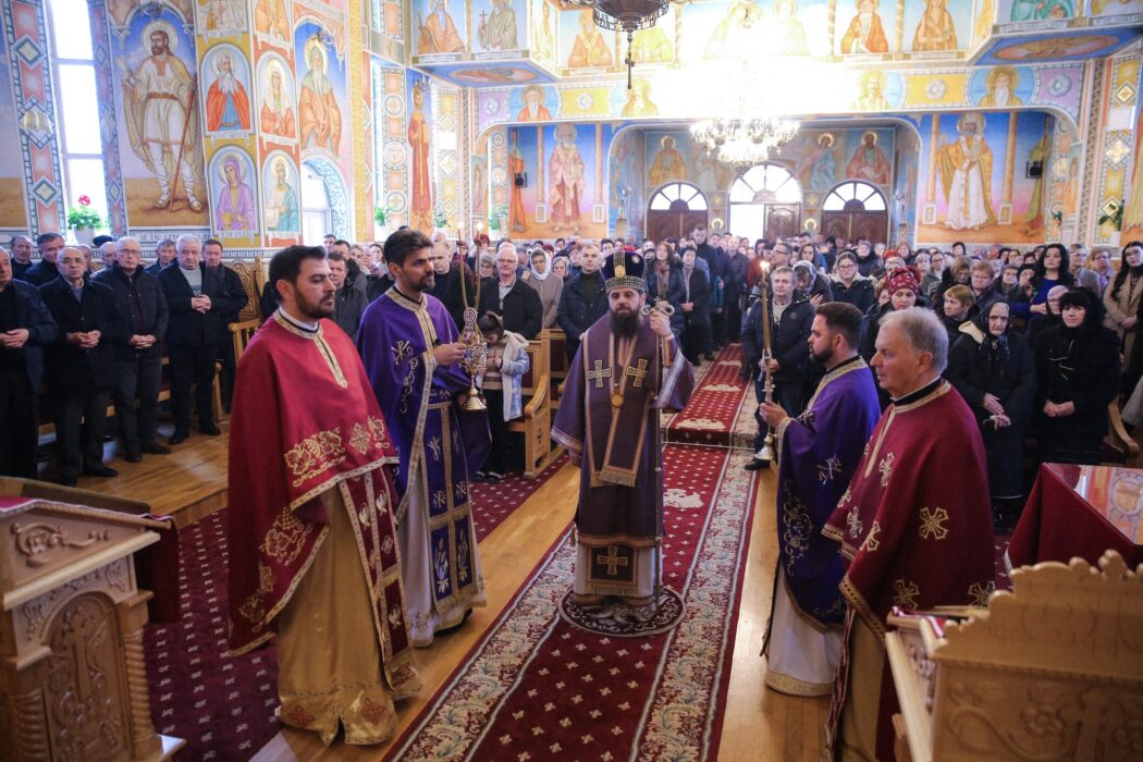 Liturghia Darurilor în Parohia Pogorârea Sfântului Duh