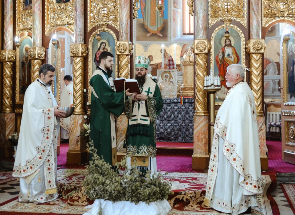 Prezență Arhierească în Parohia Adormirea Maicii Domnului