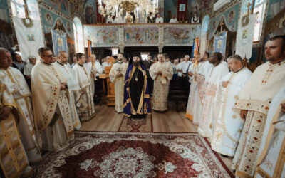 Sfânta Liturghie arhierească și binecuvântarea capelei mortuare din Parohia Pria