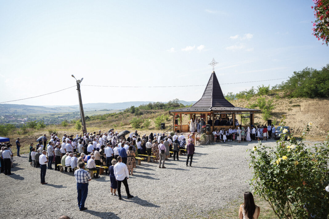 PS Benedict a săvârșit Sfânta Liturghie la hramul Schitului „Nașterea Maicii Domnului” din Marca