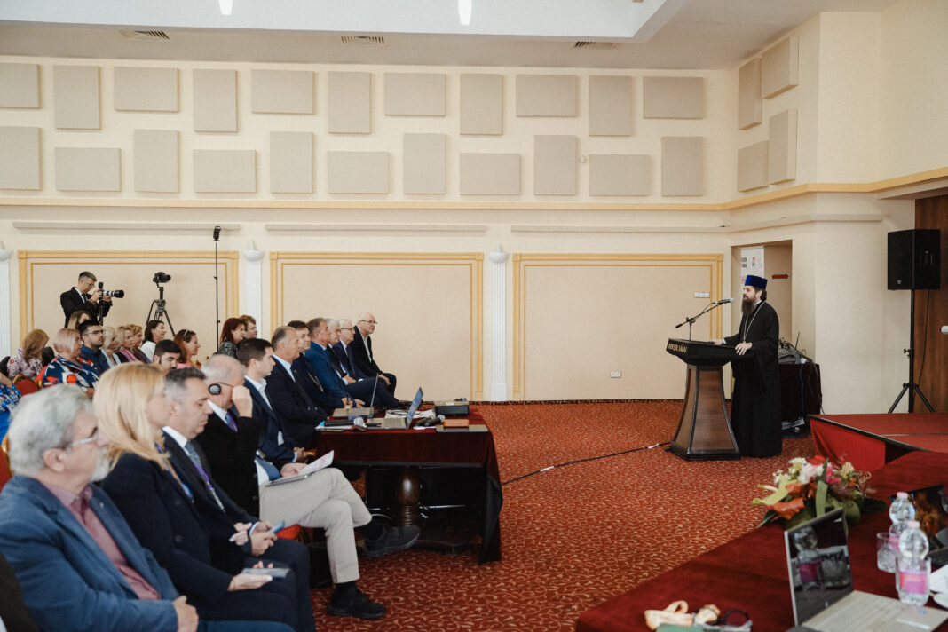 Preasfințitul Benedict a participat la prima ediție a Conferinței Naționale Interdisciplinare „Dialog între Medicină și Psihologie”