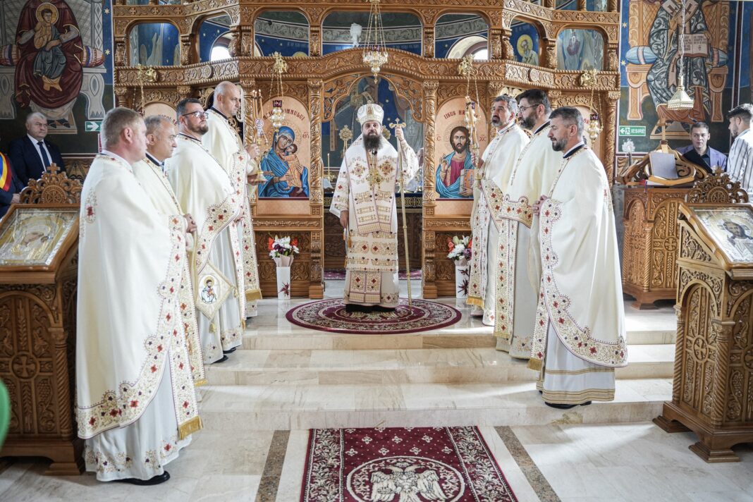 Noua capelă mortuară a Parohiei Hereclean a fost sfințită.