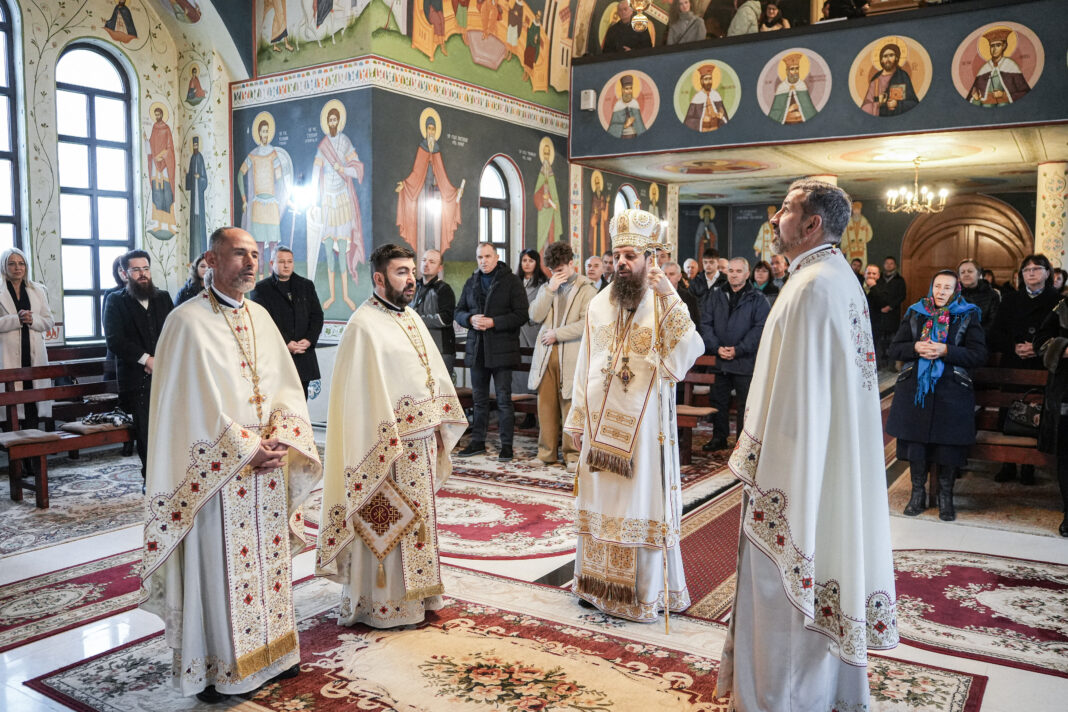 Sfânta Liturghie de hram în Parohia „Sfântul Apostol Andrei” din Zalău