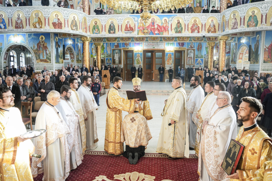 Preasfințitul Părinte Benedict a hirotonit un nou diacon pe seama Catedralei Episcopale din Zalău