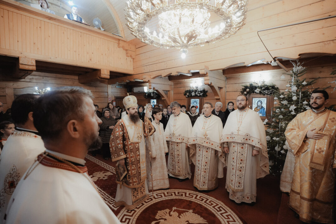 Sfânta Liturghie arhierească la Parohia „Sfântul Mare Mucenic Pantelimon” din Șimleu Silvaniei