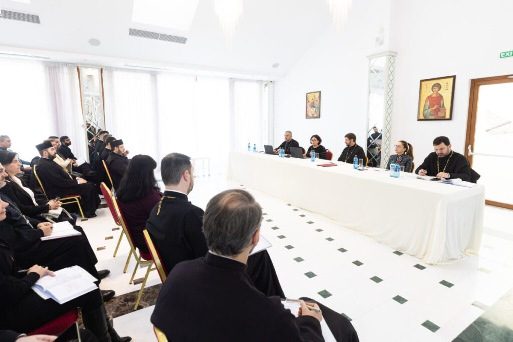 intalnire a responsabililor cu gestionarea resurselor umane din eparhii 353298