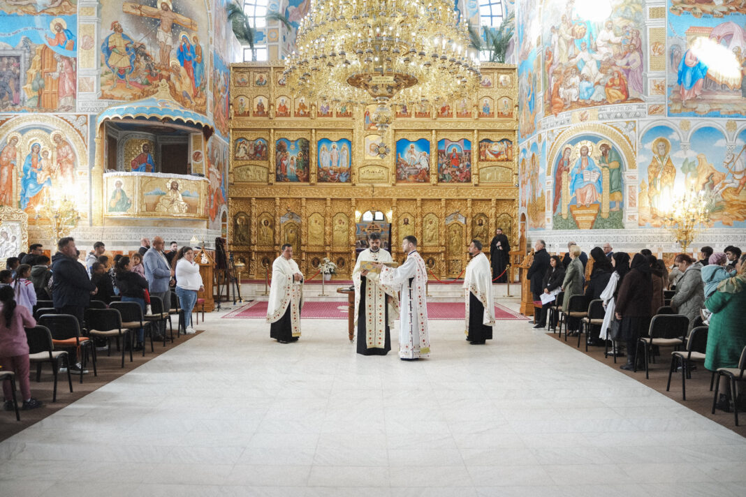 Ziua Internațională a Rromilor, marcată prin rugăciune la Catedrala Episcopală din Zalău