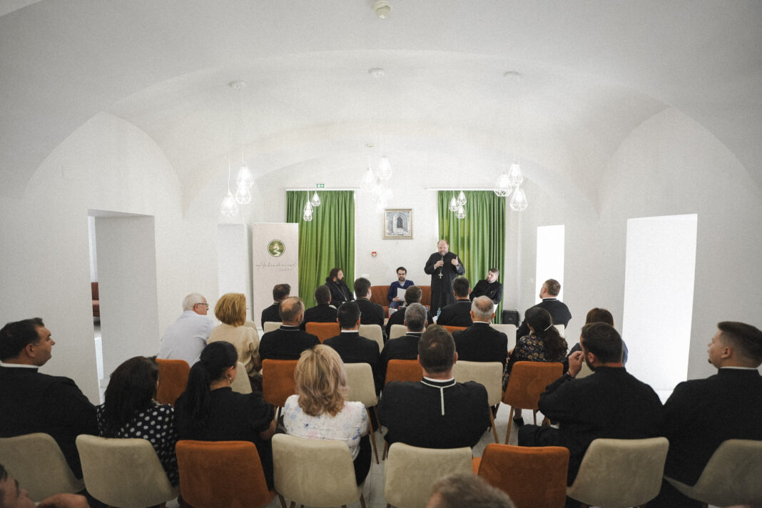 Două volume despre românii ortodocși din Italia, lansate la Arhondaricul Tinerilor din Zalău