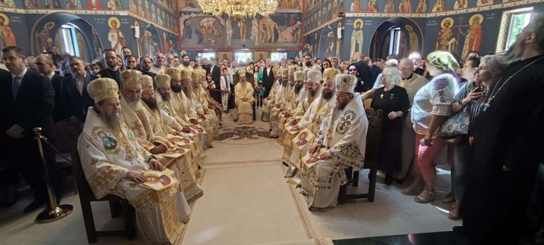 Preasfințitul Părinte Benedict, prezent la sfințirea Catedralei Episcopale Ortodoxe Române din Madrid