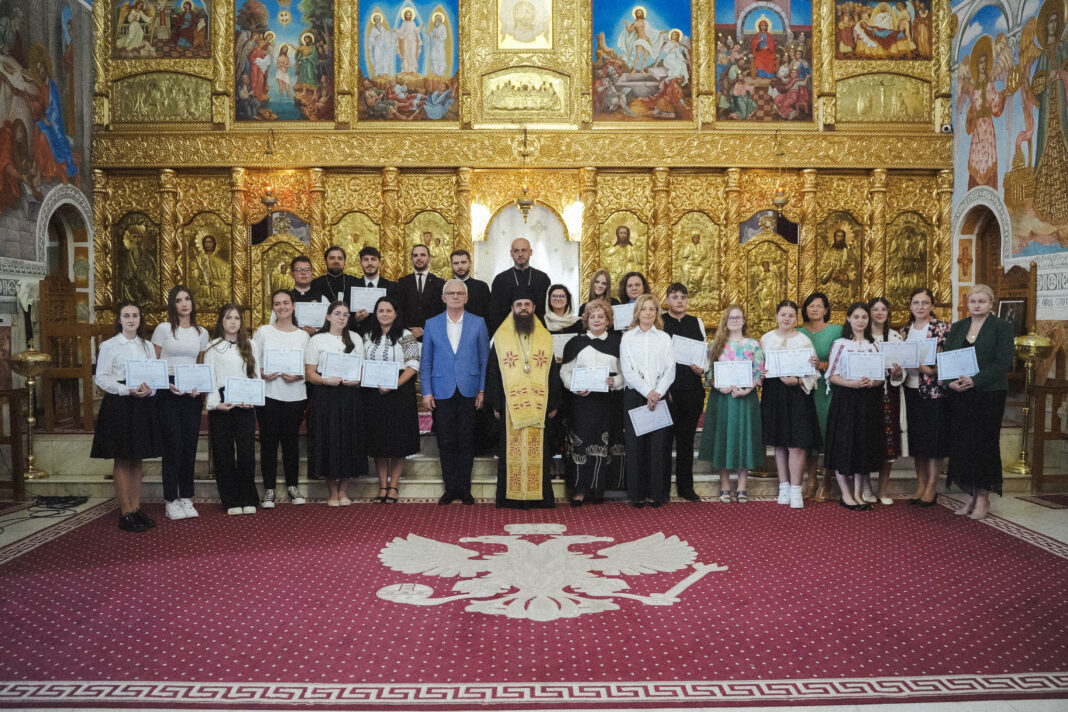 https://episcopiasalajului.ro/elevii-salajeni-cu-rezultate-la-olimpiadele-nationale-de-religie-premiati-la-catedrala-episcopala/