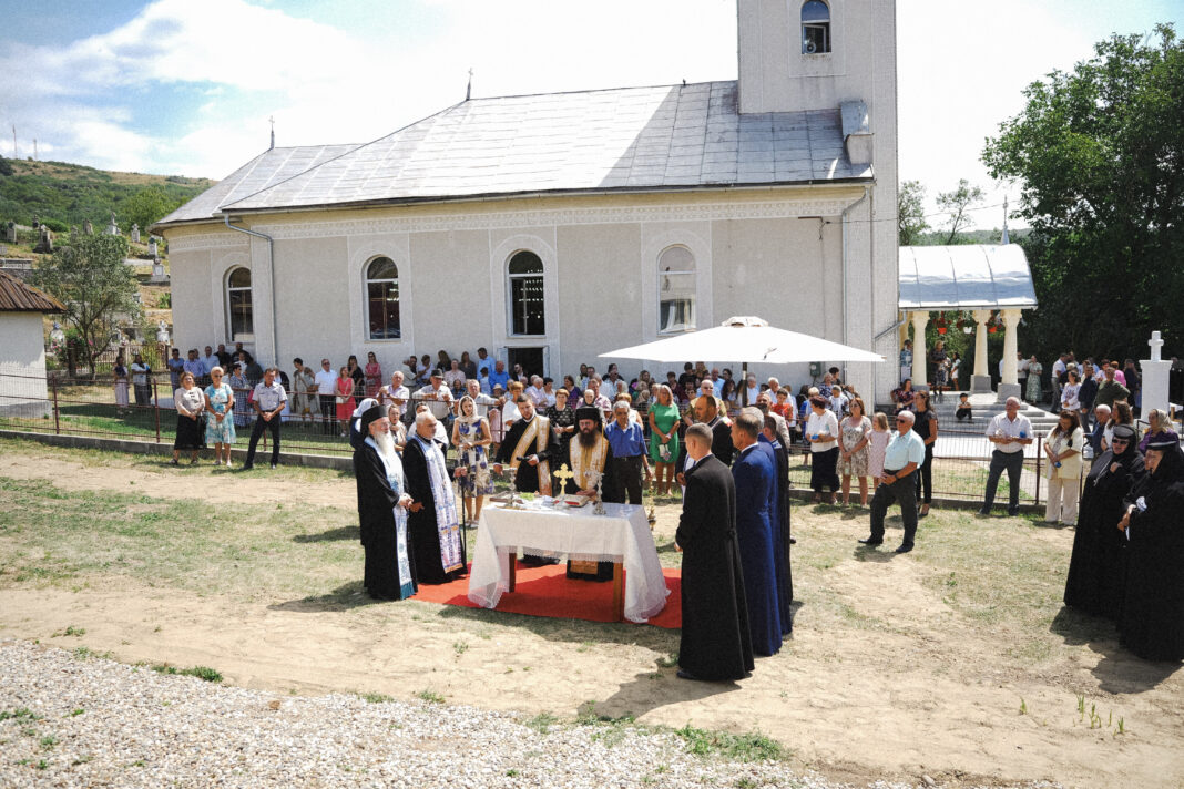Casa parohială din Cernuc a fost binecuvântată de Preasfințitul Părinte Benedict