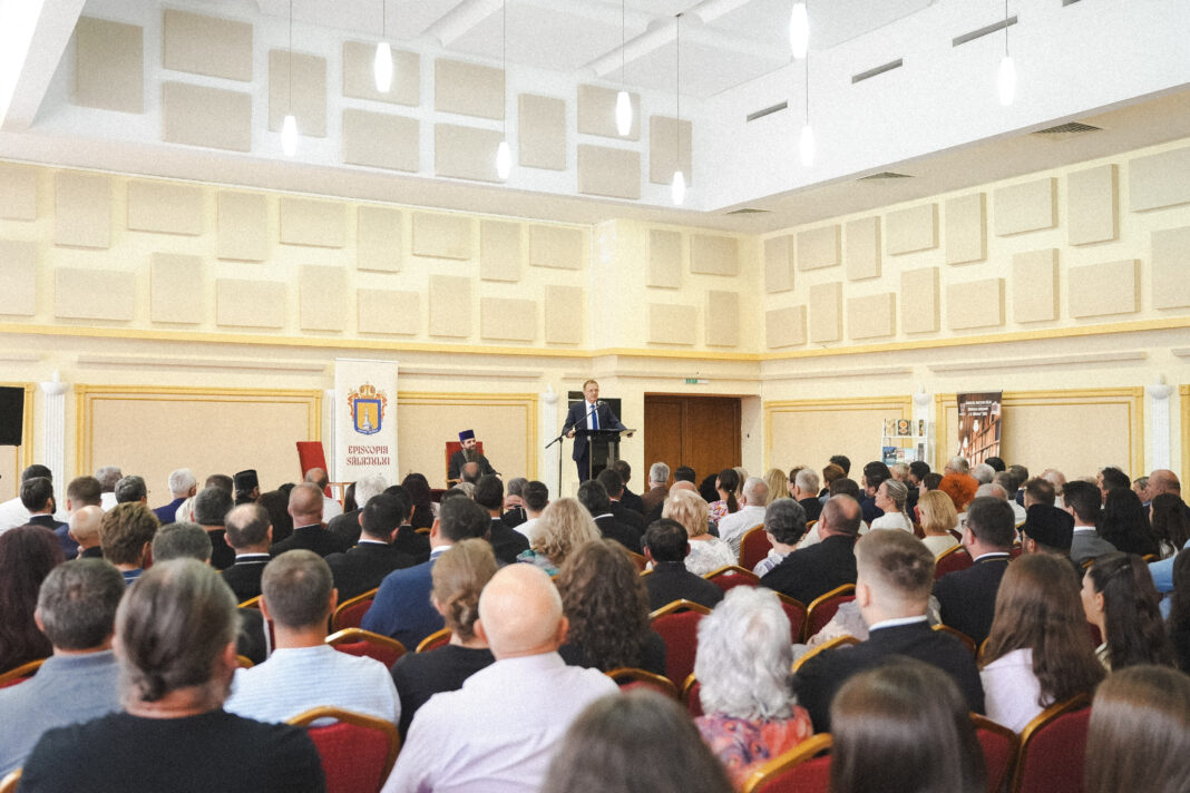 Acad. Ioan-Aurel Pop a conferențiat la Zalău despre „Războiul cu istoria”