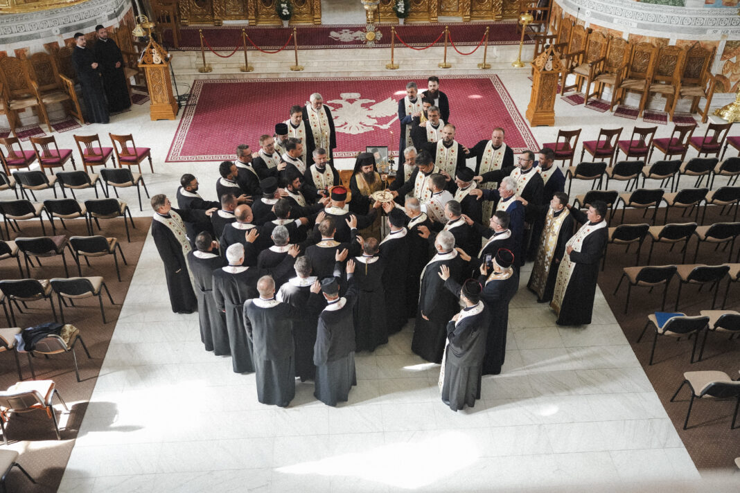 Parastas pentru Episcopul Ioan Mihălțan, la 100 de ani de la naștere
